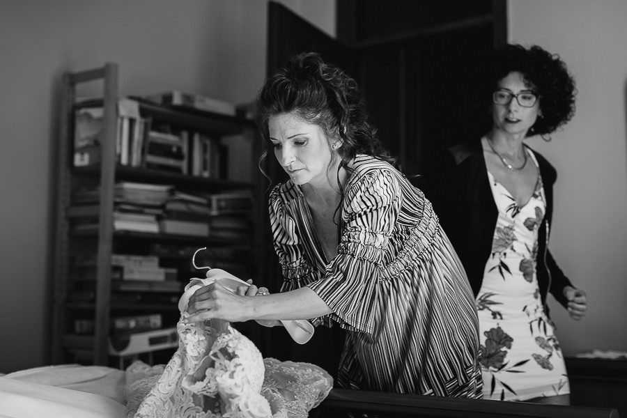 Vestizione sposa - matrimonio lago di Como