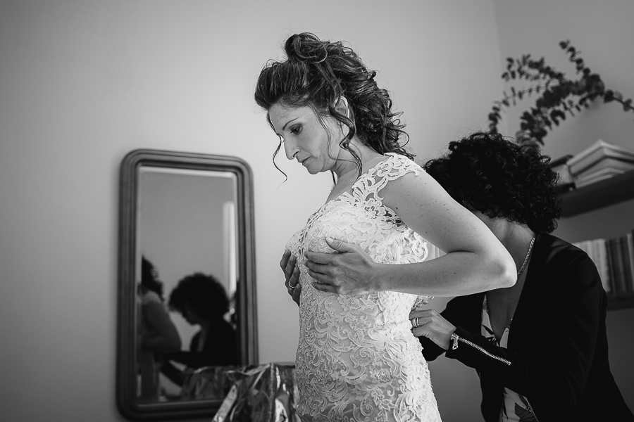 Vestizione sposa - matrimonio lago di Como