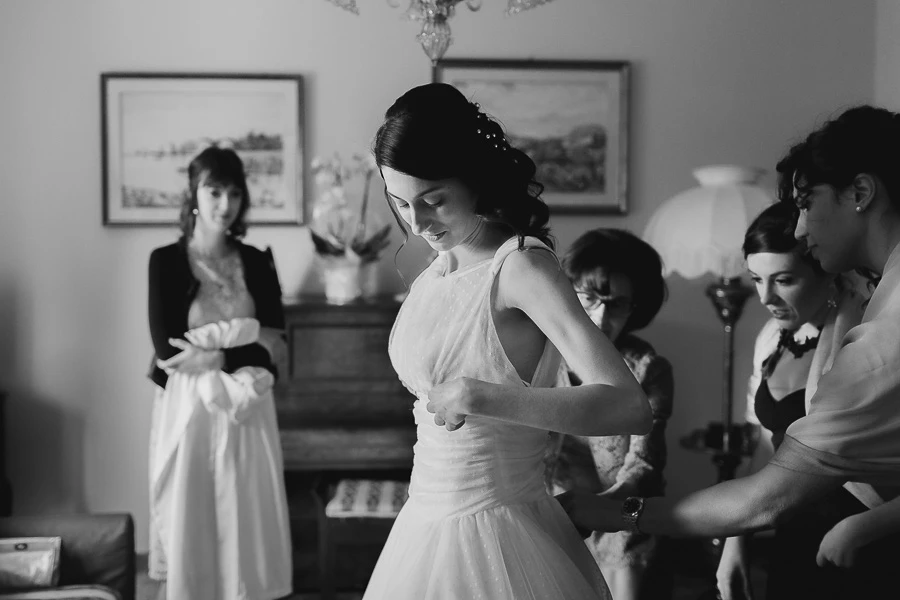 vestizione della sposa matrimonio Orgiano