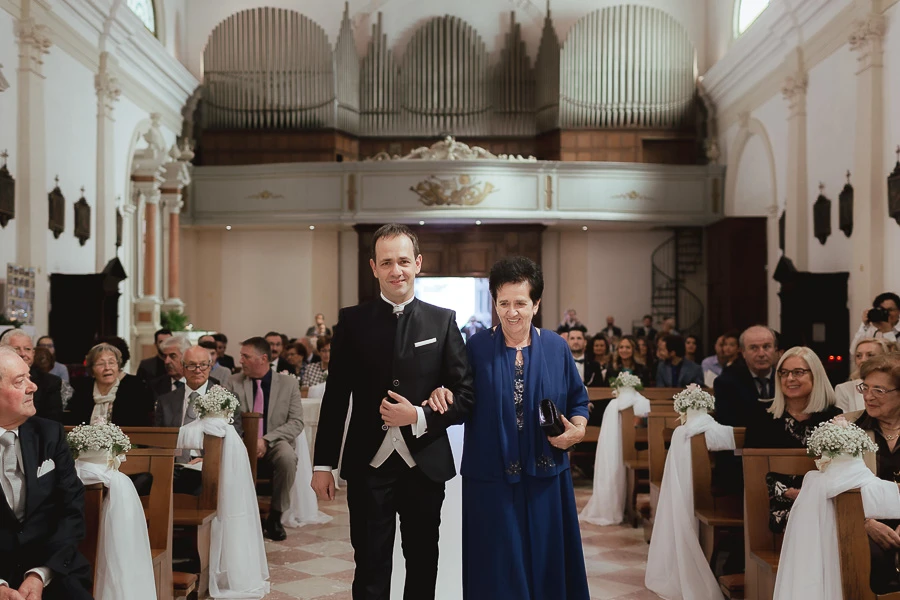 ingresso sposo chiesa Orgiano