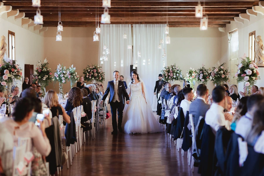 Ingresso sposi matrimonio Villa di Montruglio