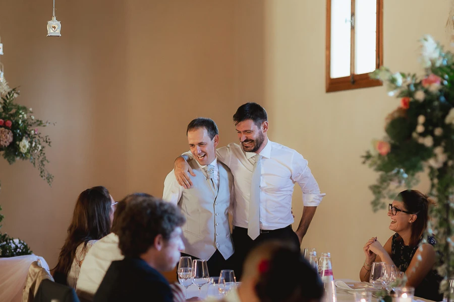 Invitati al matrimonio Villa di Montruglio, ricevimento in sala