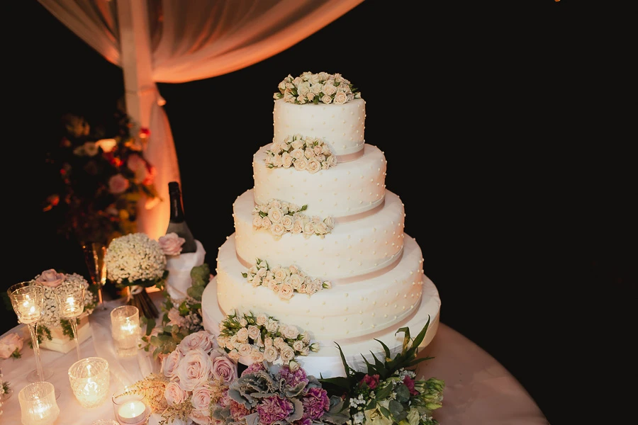 taglio della torta villa Montruglio