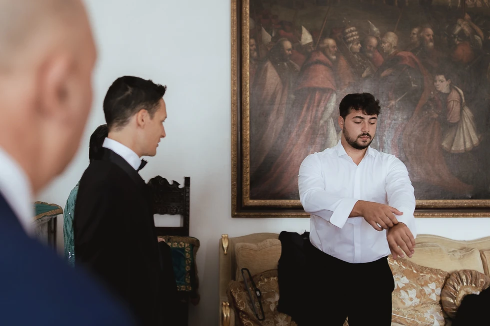 vestizione dello sposo a villa Cavalli