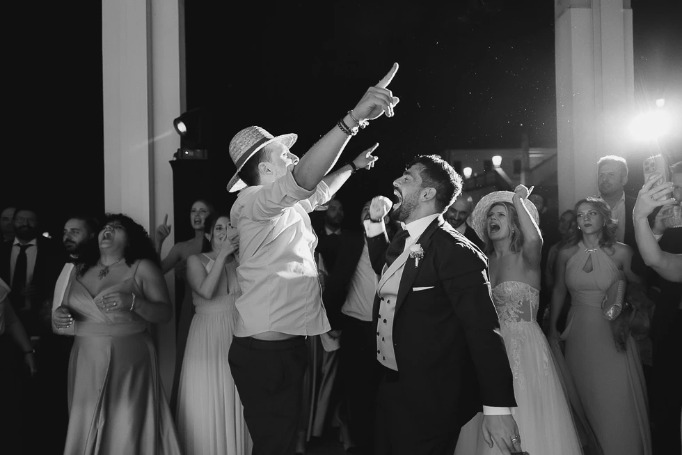 sposi scatenati festa matrimonio