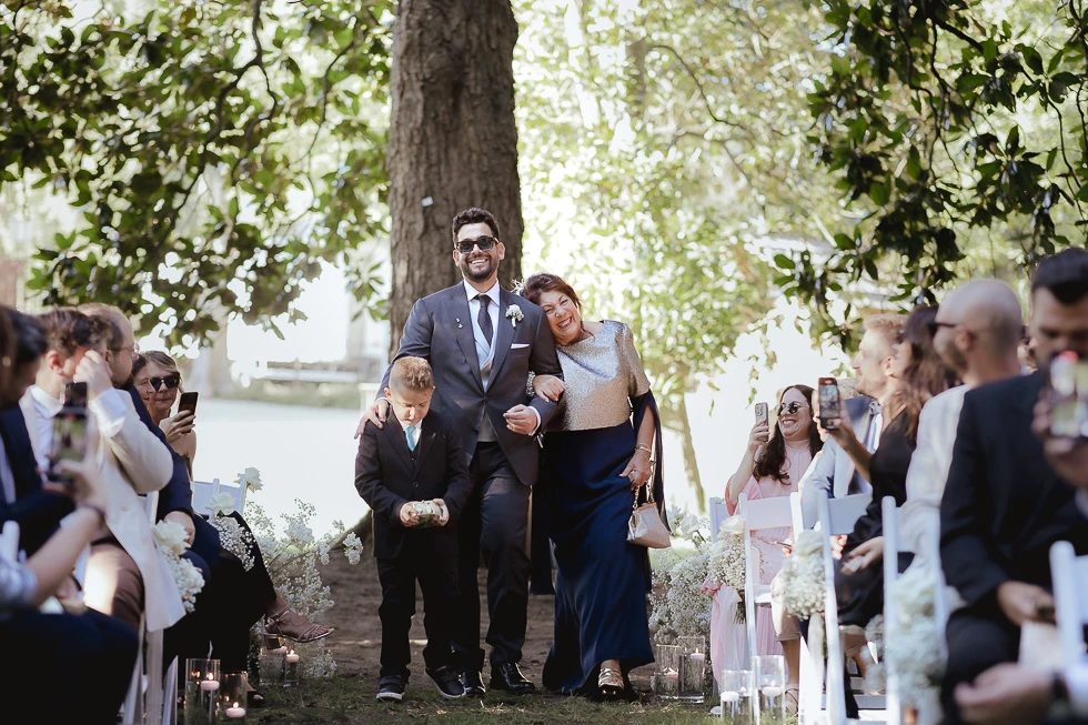 Ingresso dello sposo con la mamma a Villa Selvatico